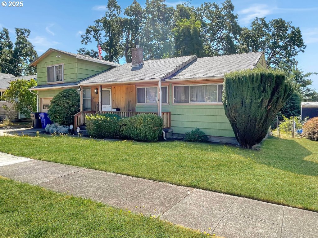 515 E Hereford St  Gladstone OR 97027 photo