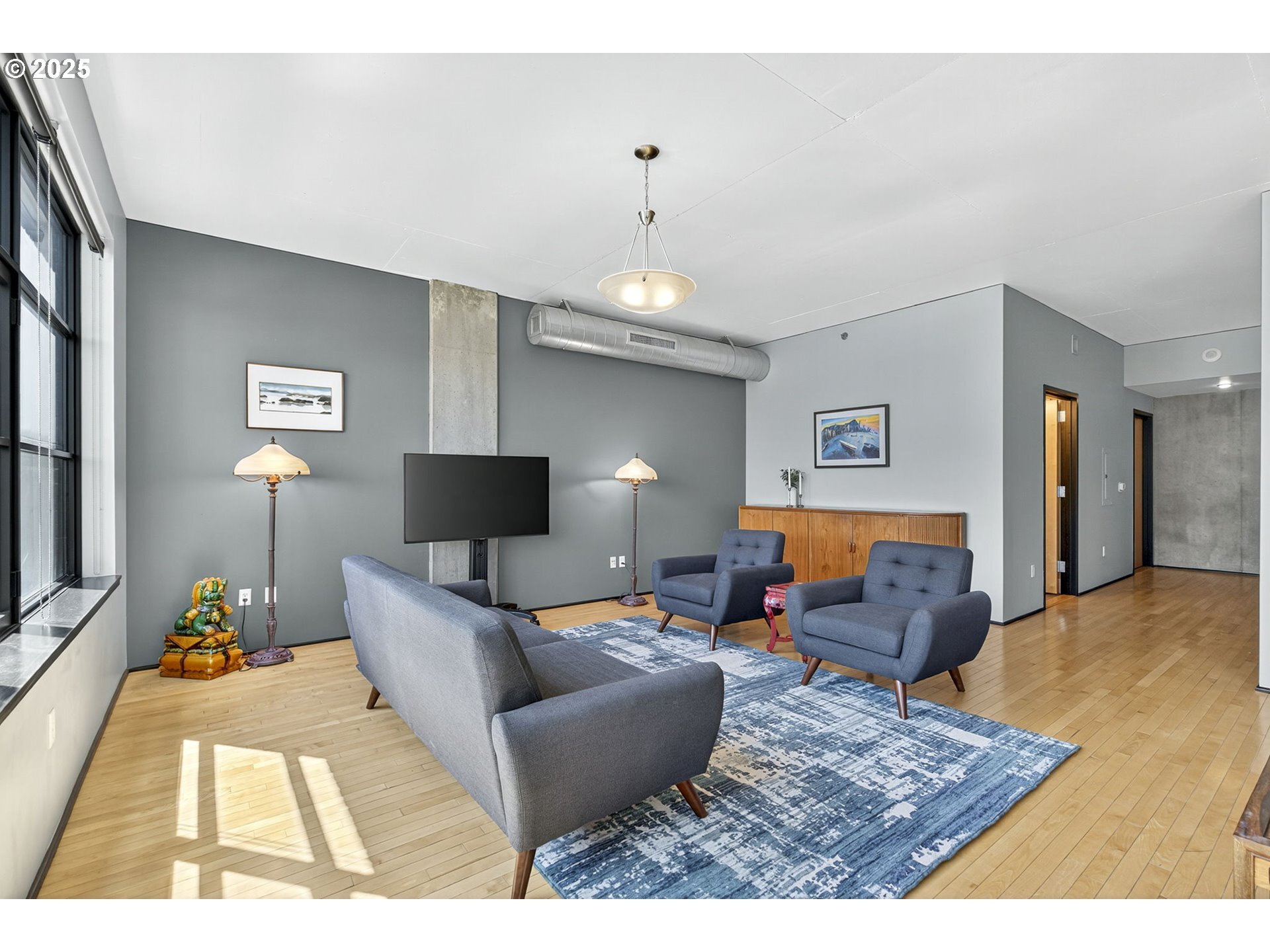 Property Photo: 333 NW 9th Ave OR 97209