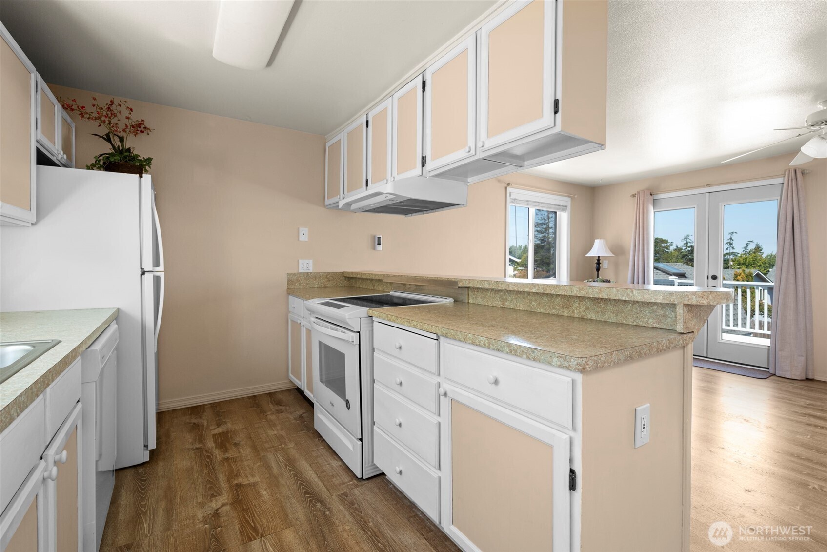 Property Photo:  404 NE 4th Street  WA 98239 