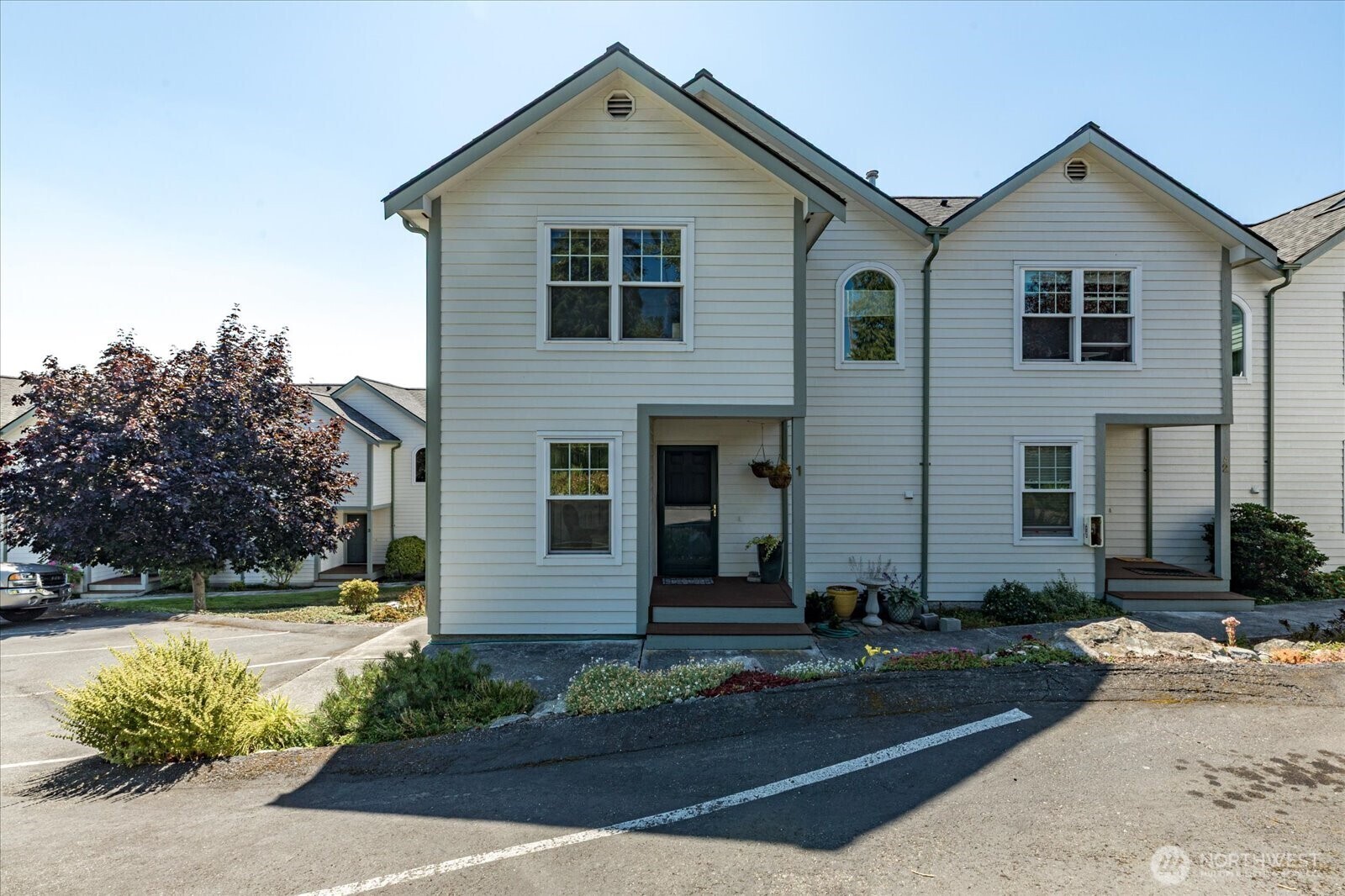 Property Photo: 730 SW 19th Court B1 WA 98277