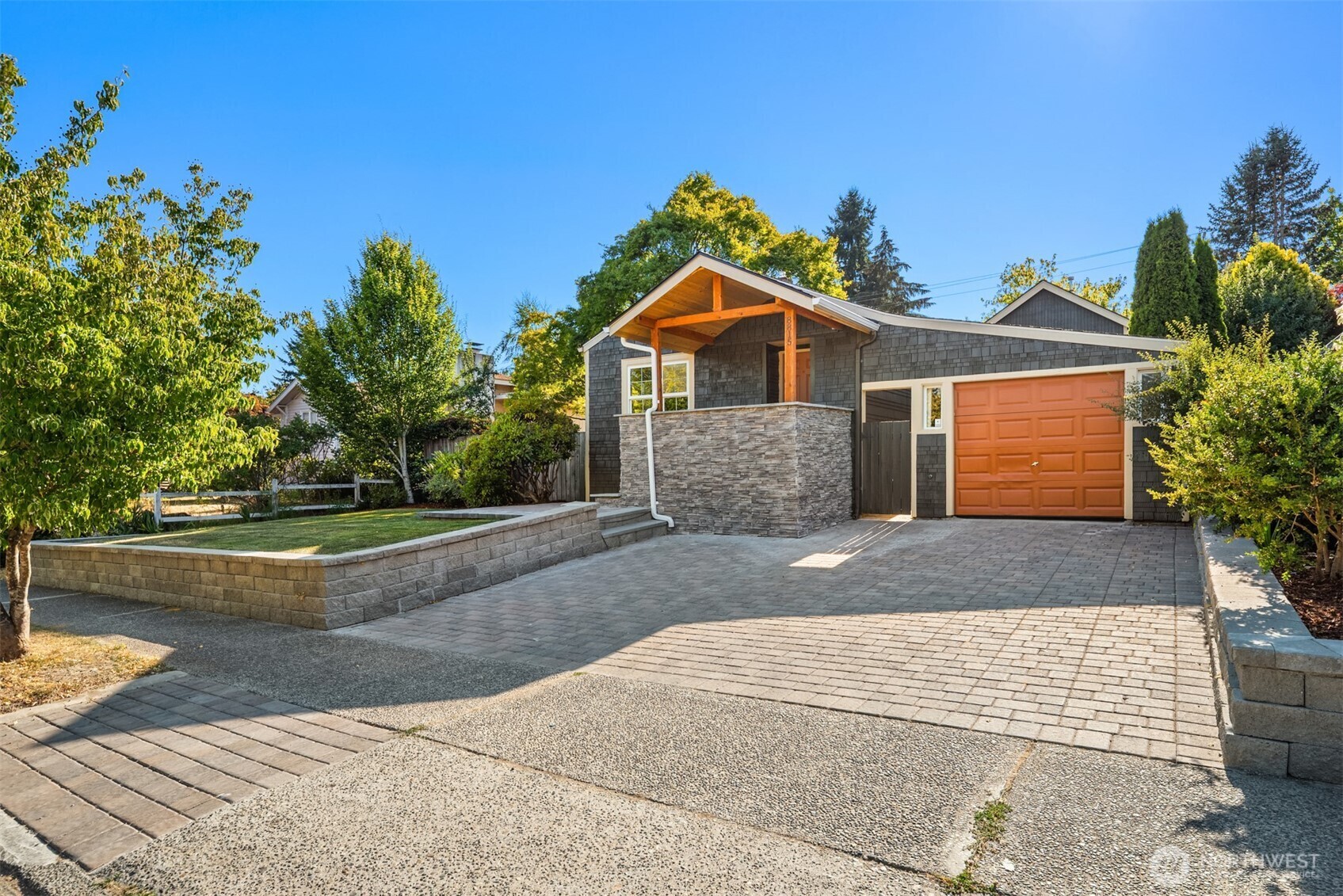 Property Photo: 8815 32nd Avenue SW WA 98126