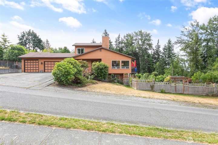 3104 E Maryland Street  Bellingham WA 98226 photo