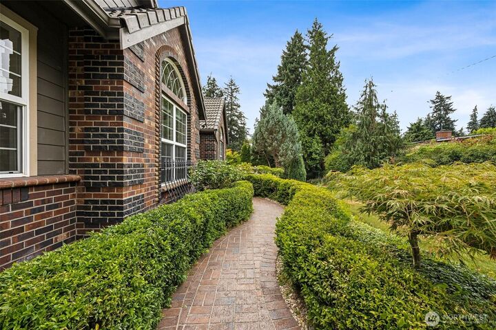 Property Photo:  10910  48th Street Ct E  WA 98372