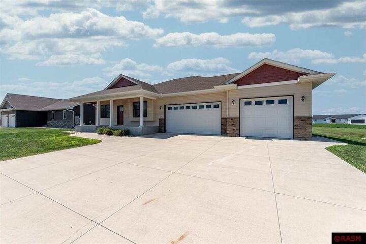 Property Photo: 865 Mill Race Road MN 56062