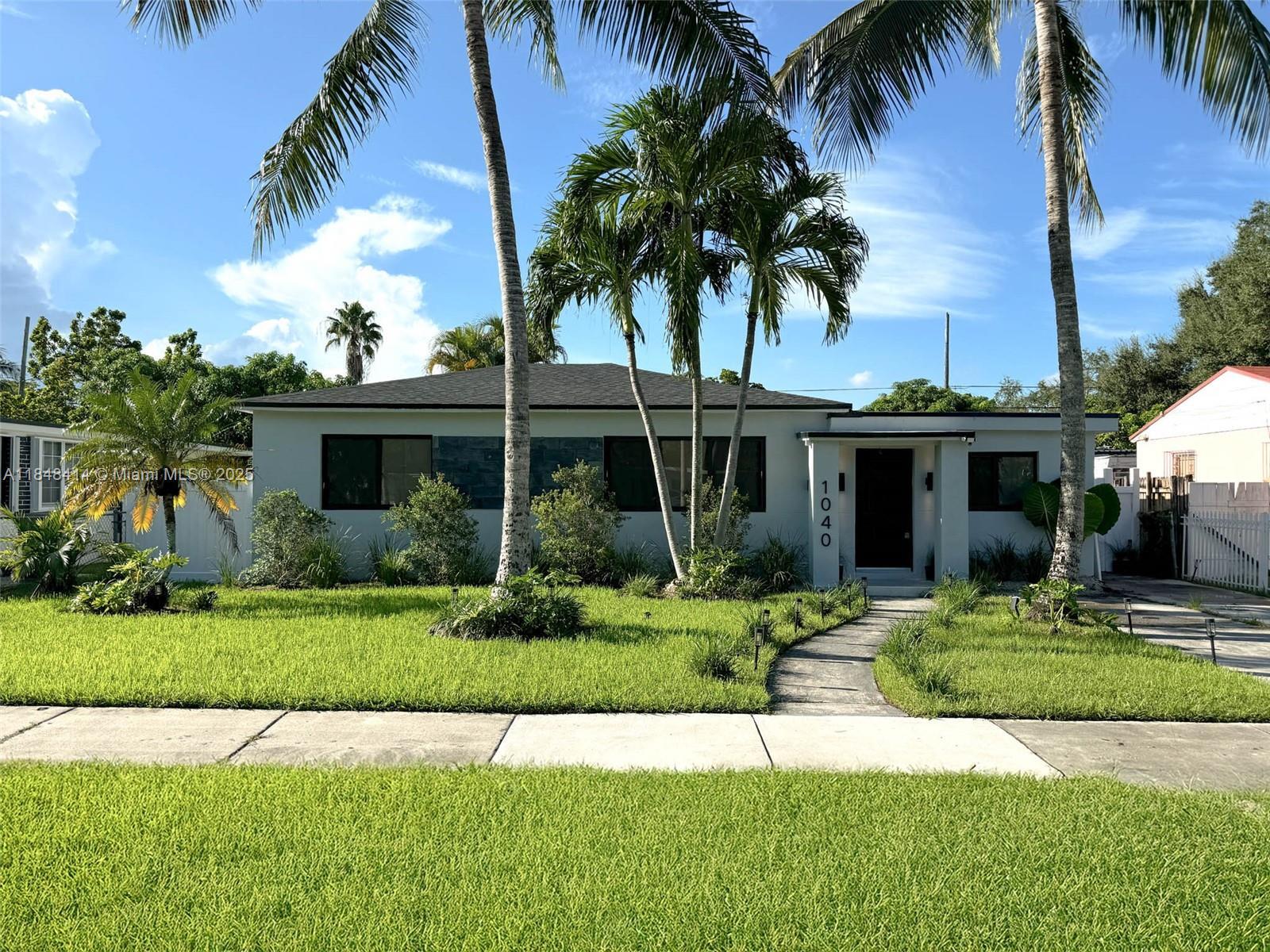 Property Photo: 1040 NE 143rd St FL 33161