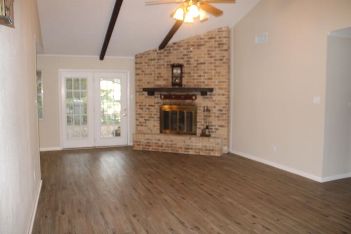 Property Photo: 708 1st Street TX 77665