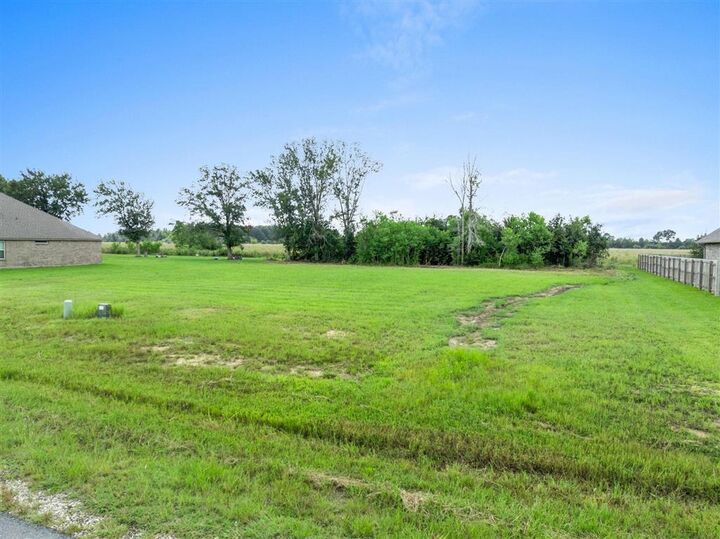 Property Photo: 8111 Kinslee Lane LA 70647