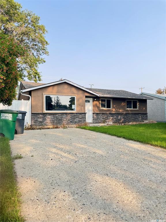 Property Photo: 518 U Avenue S SK S7M 3C7