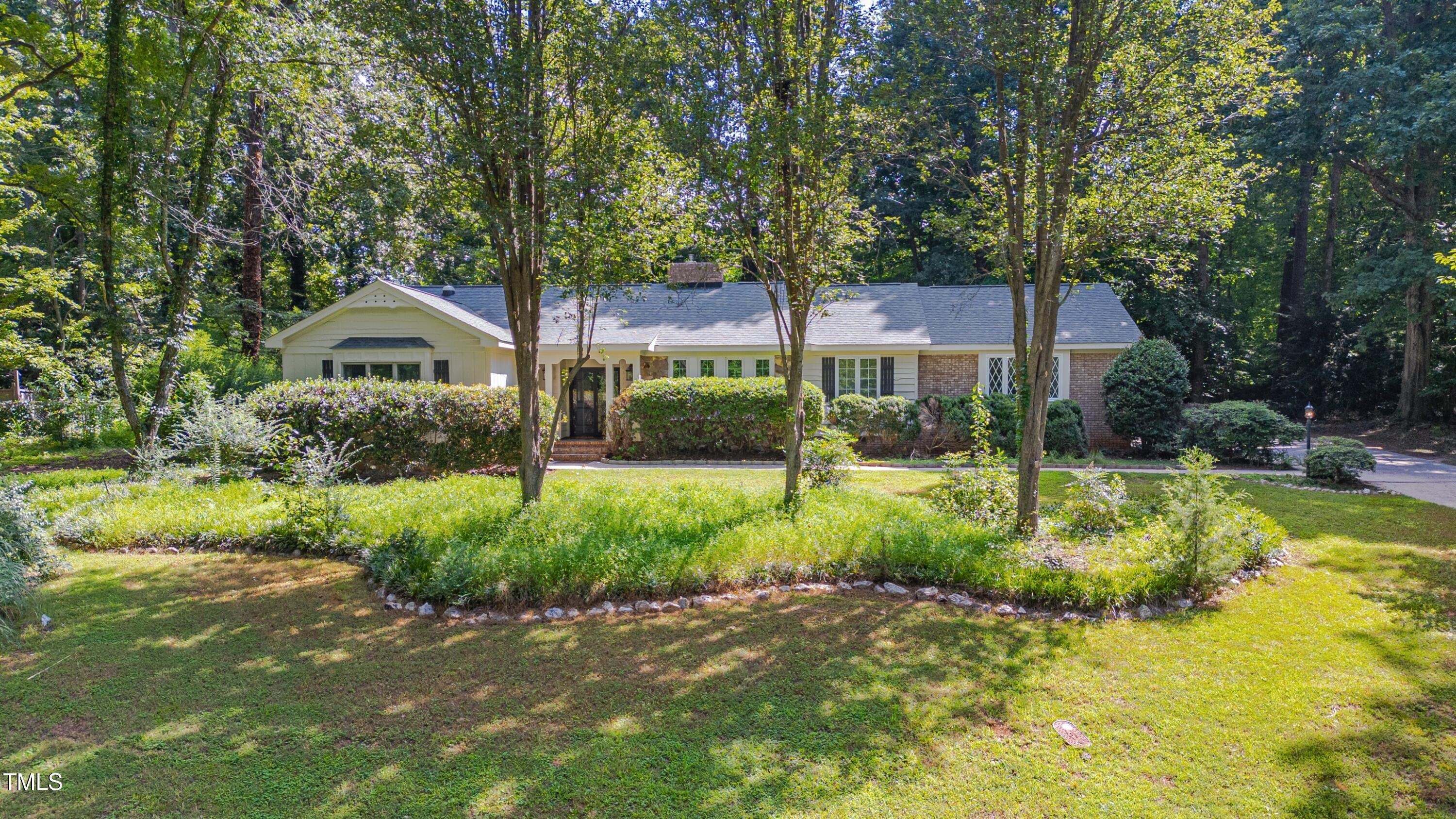 Property Photo:  8509 Valley Brook Drive  NC 27613 