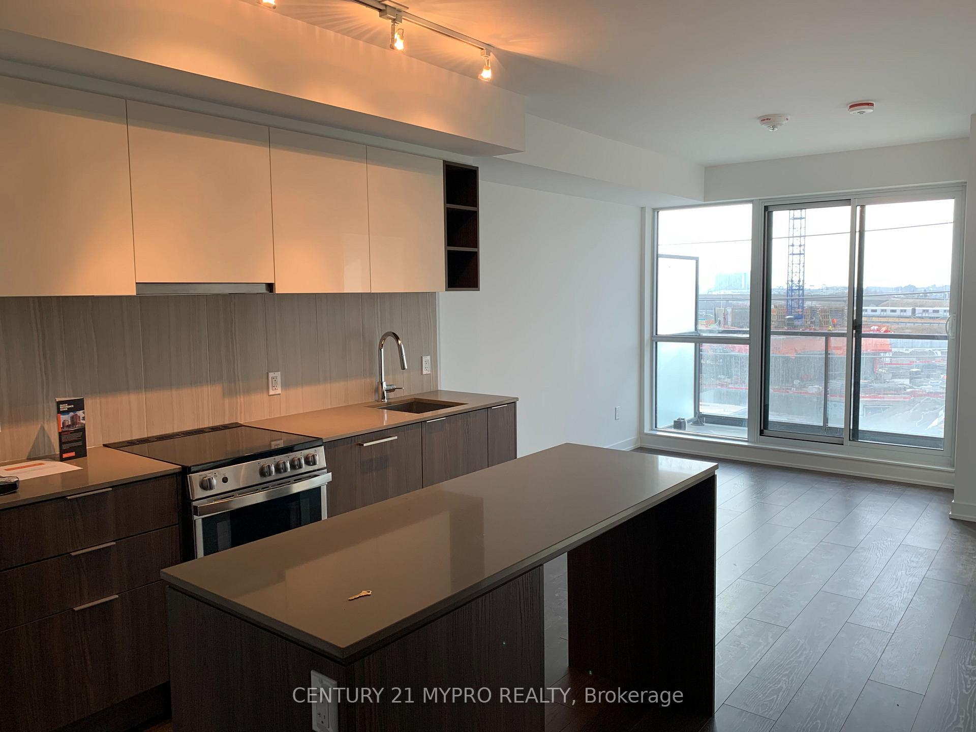 Property Photo:  31 Tippett Road 559  ON M3H 0C8 