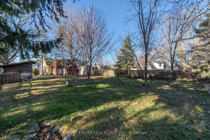 Property Photo:  11 Ferguson Street  ON K0K 2T0 