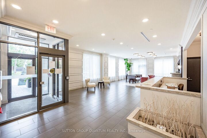 Property Photo:  35 Saranac Boulevard 216  ON M6A 2G4 