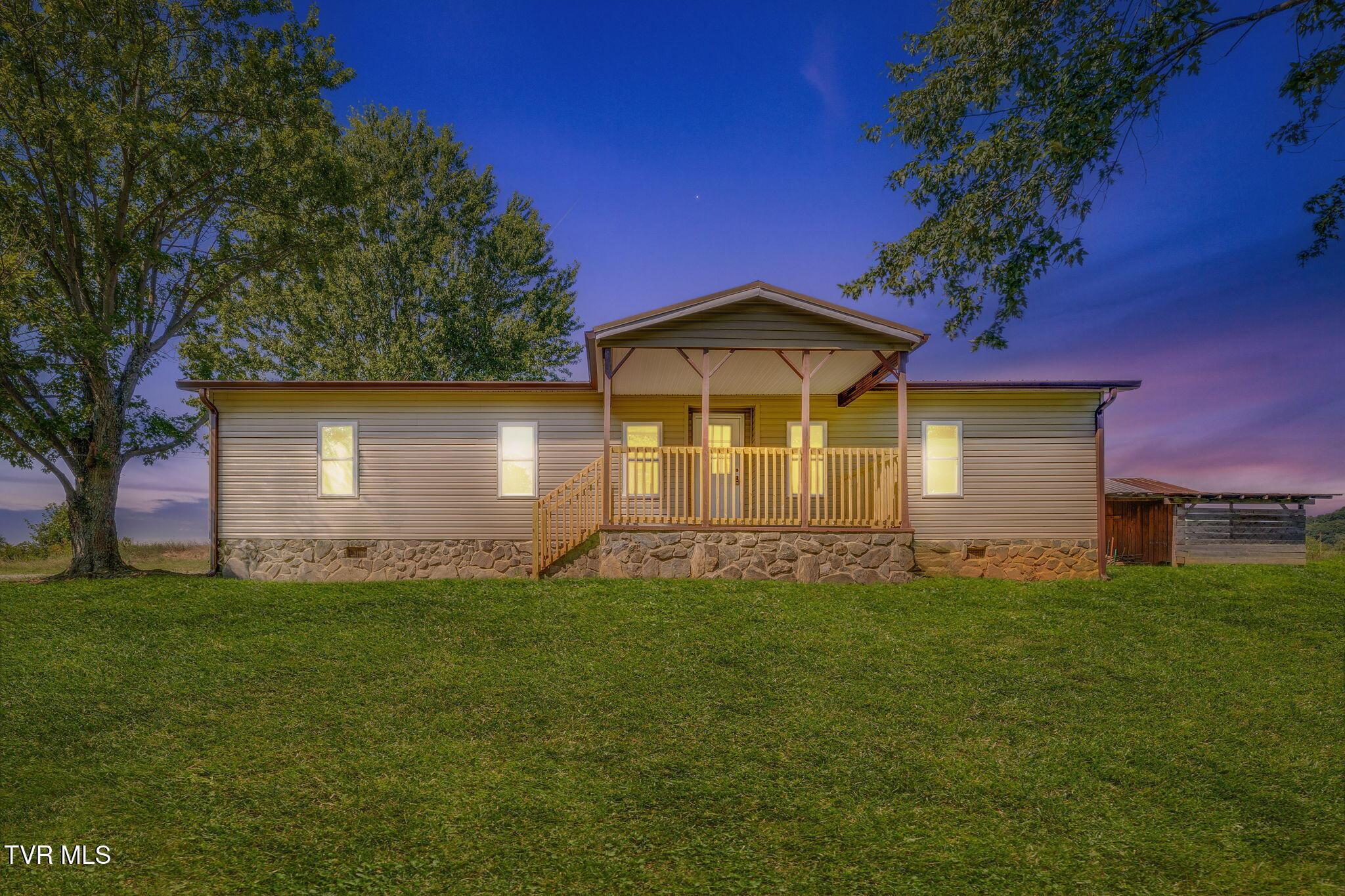 Property Photo: 445 Ducktown Road TN 37681