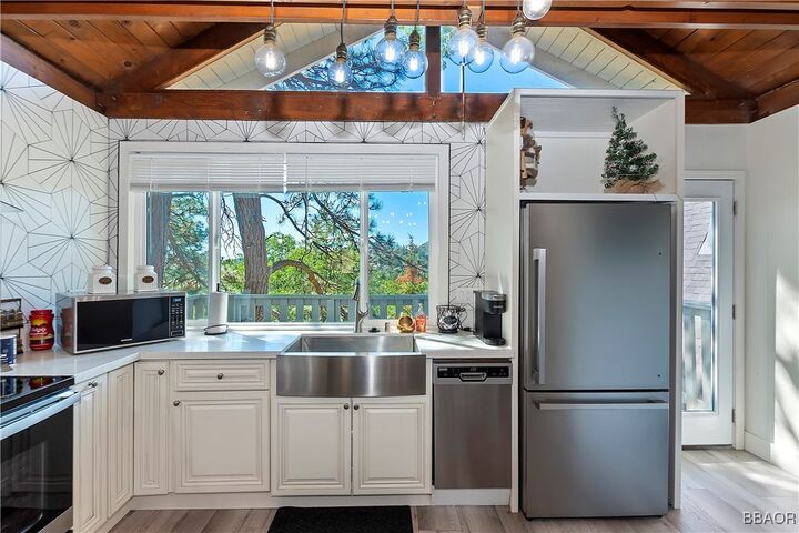 Property Photo: 33026 Donner CA 92387