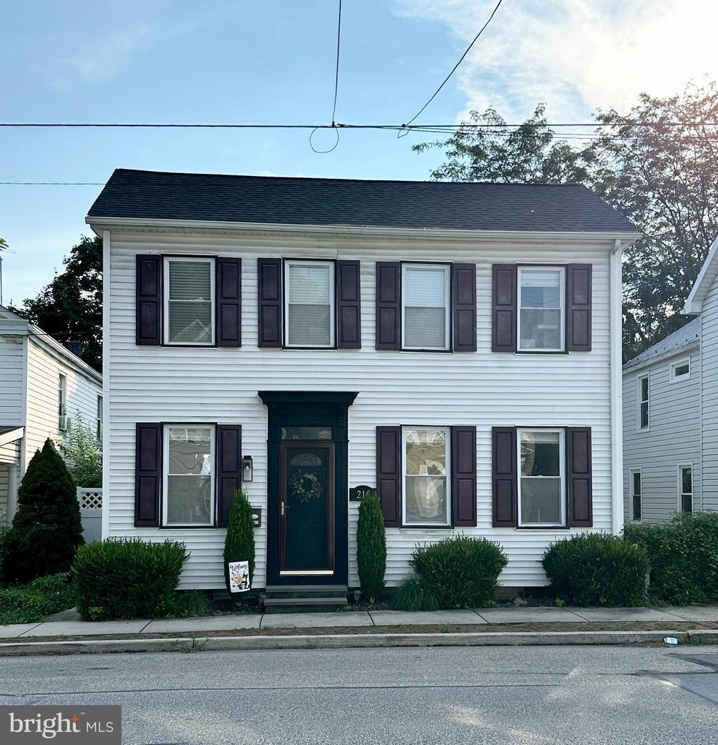 216 S York Street  Mechanicsburg PA 17055 photo
