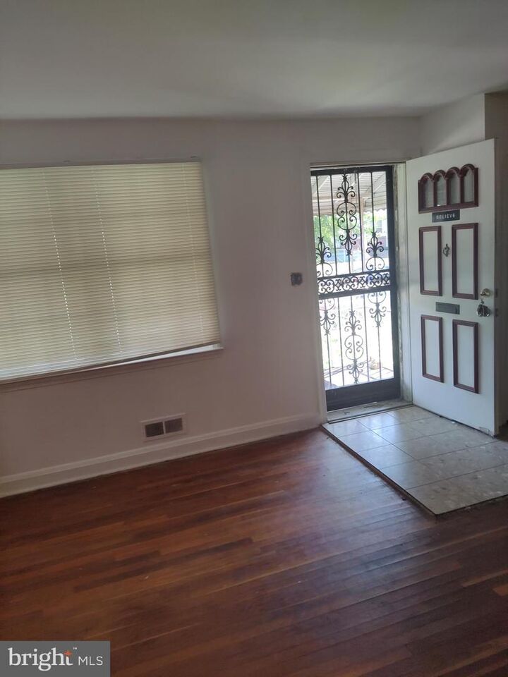 Property Photo:  5118 Nelson Avenue  MD 21215 