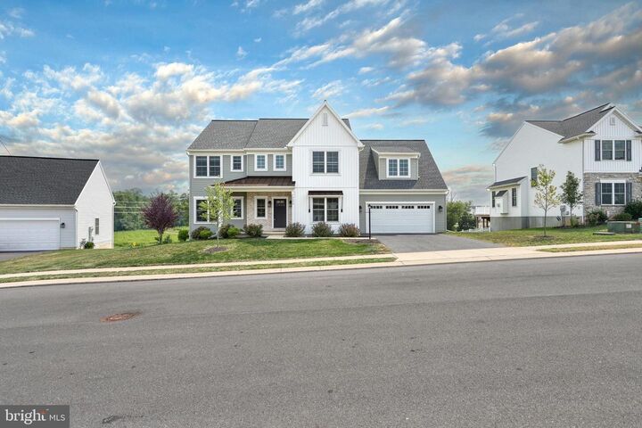 Property Photo: 2056 N Autumn Chase Drive PA 17055