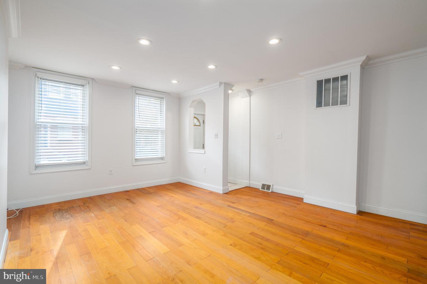 Property Photo:  1635 Catharine Street  PA 19146 