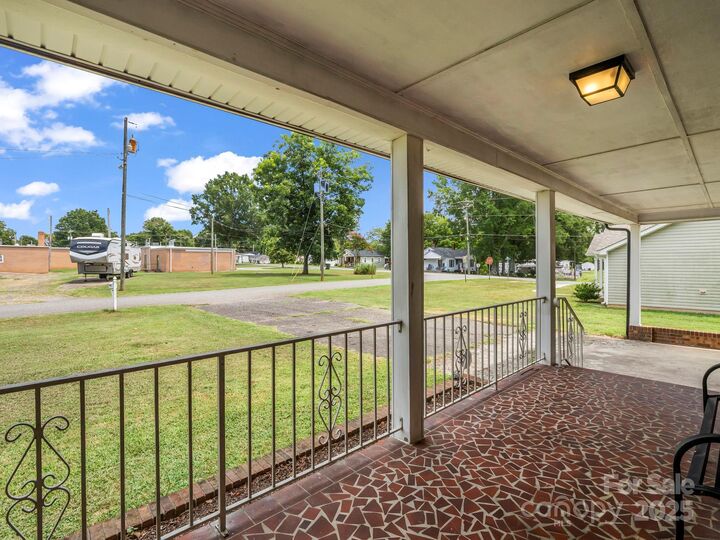 Property Photo:  501 Weaver Street  NC 28021 