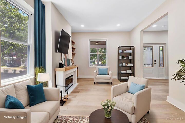 Property Photo: 2548 Hackberry Street OH 45206