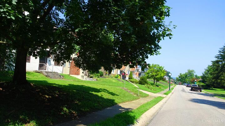 Property Photo: 3915 Warwick Avenue OH 45229