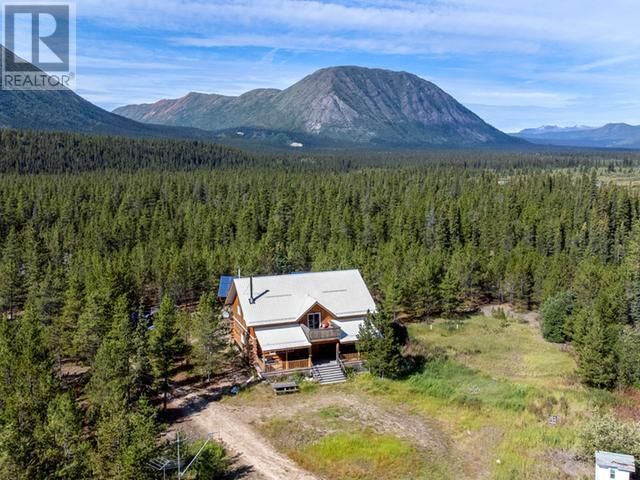 Photo de la propriété:  1130 Annie Lake Road  YT Y1A 7A1 