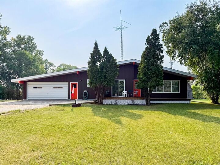 Property Photo: 8816 No. 8 Highway MB R0C 2L0
