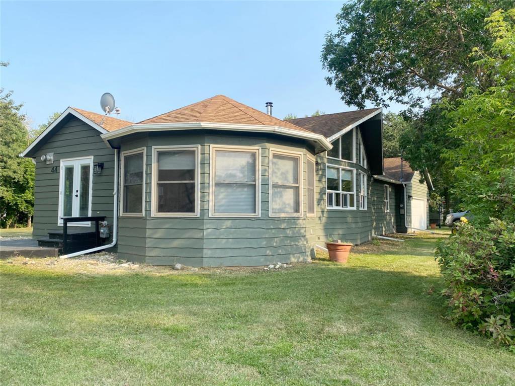 Property Photo:  44 Mansfield Street  MB R0C 2B0 