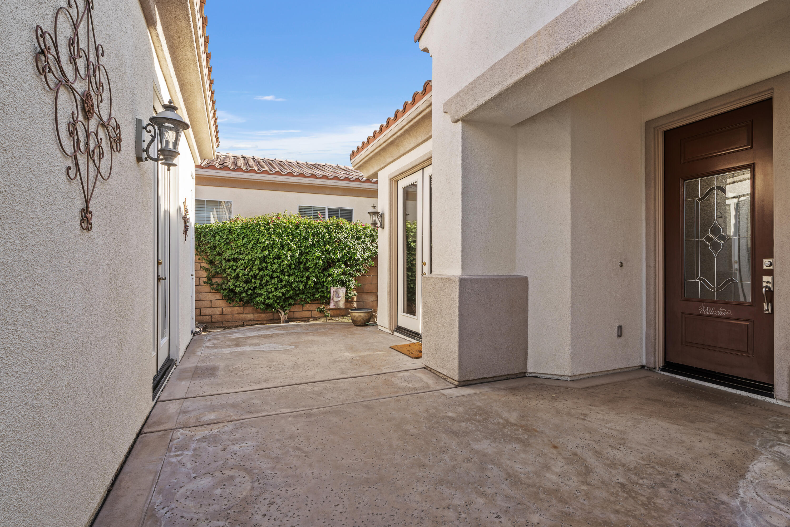Property Photo: 44865 Via Alondra CA 92253