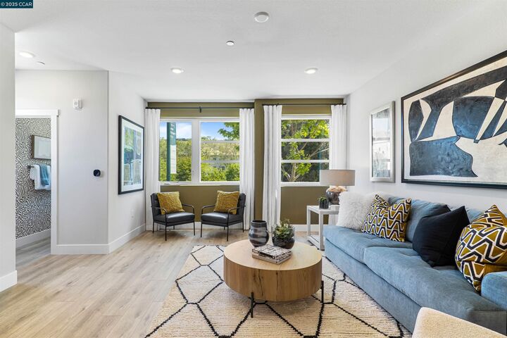 Property Photo: 27258 Lumina Ct CA 94541