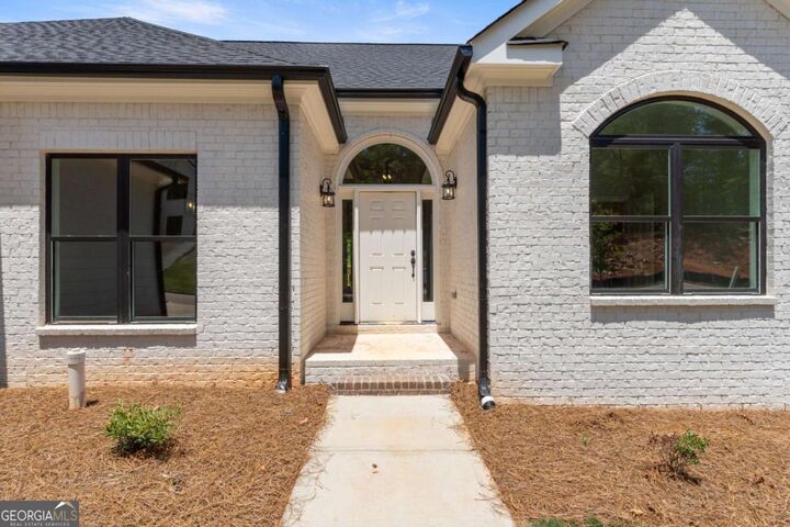 Property Photo:  400 Ansley Drive  GA 30605 