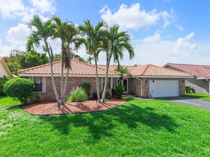 Property Photo:  5064 NW 66th Ln  FL 33067 