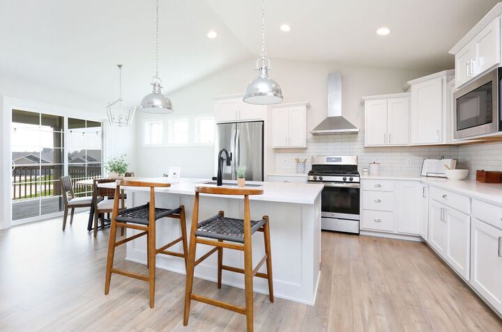 Property Photo: 2284 SE Preserve Court IA 50265