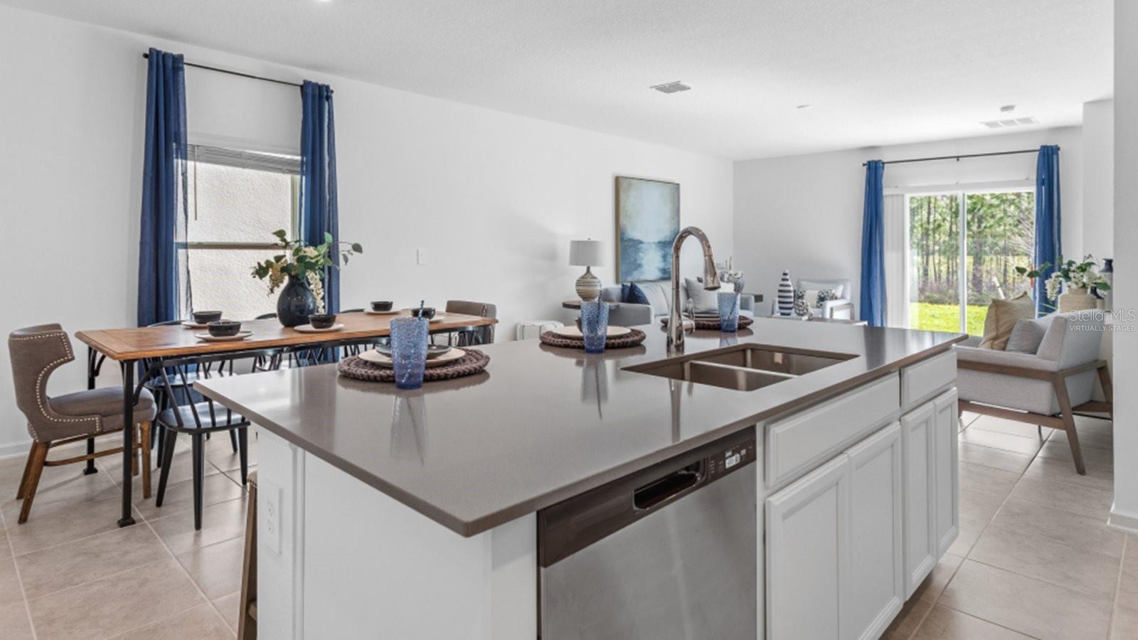 Property Photo:  5676 Ficus Aurea Street  FL 34758 