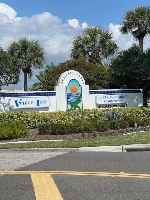 Property Photo:  706 Roma Road  FL 34285 