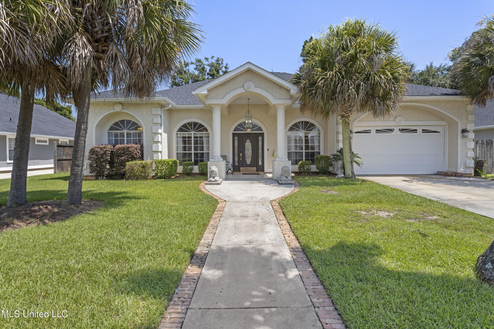 Property Photo:  2303 Rue Maison  MS 39532 