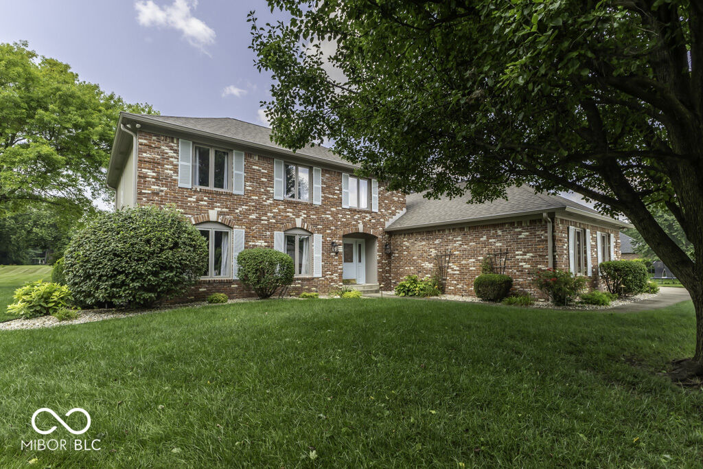 Property Photo: 4877 Brentridge Court IN 46143