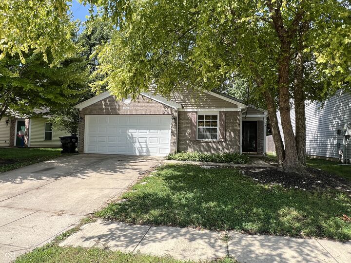 1740 Feather Reed Lane  Greenwood IN 46143 photo