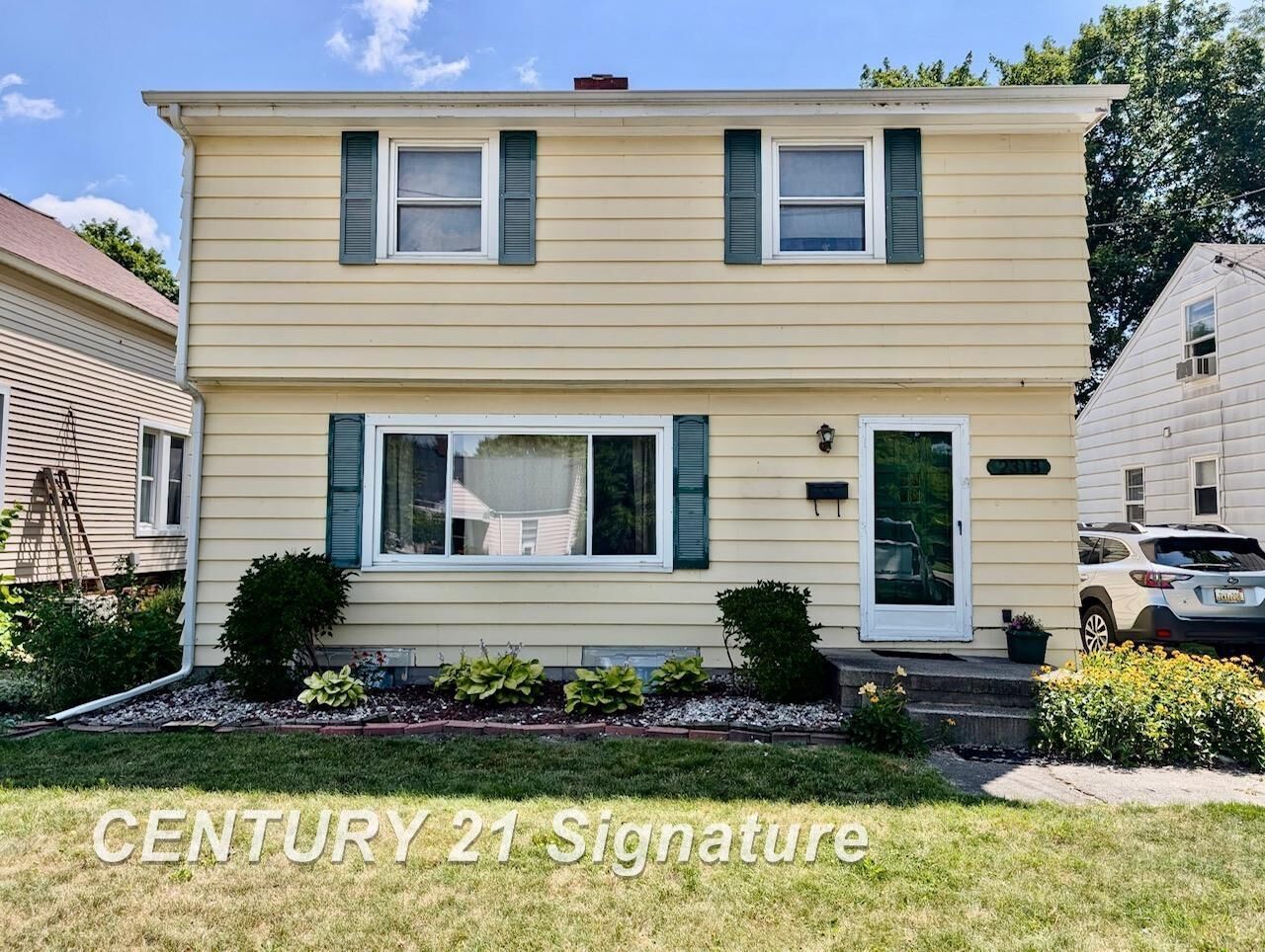 Property Photo: 2318 N Charles Street MI 48602
