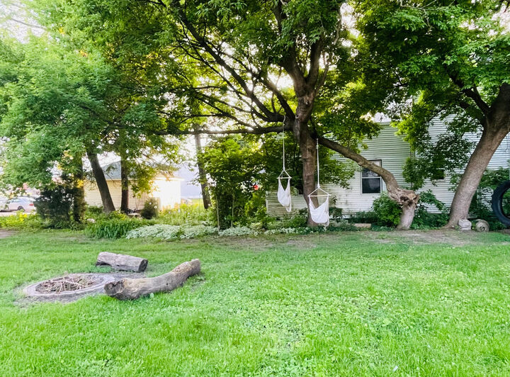 Property Photo: 808 Market Street 2 IL 60115