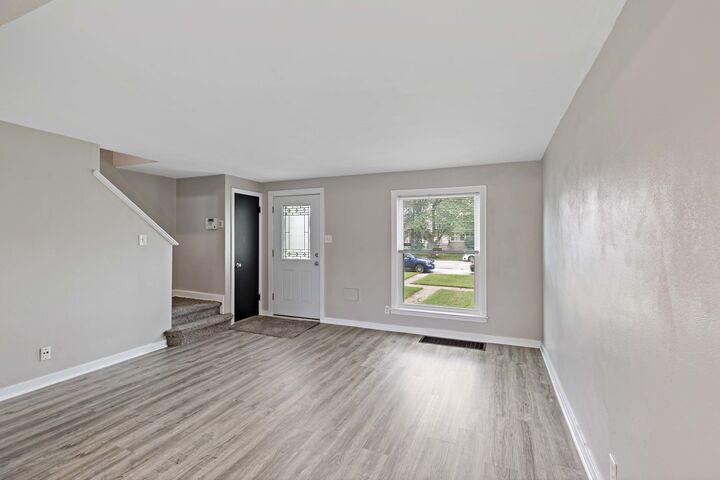 Property Photo:  1404 Wentworth Avenue 1  IL 60409 