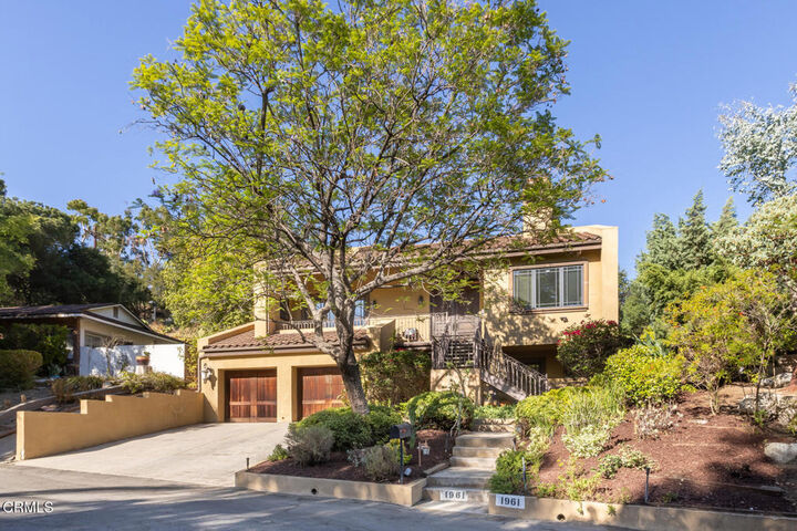 Property Photo:  1961 El Arbolita Drive  CA 91208 