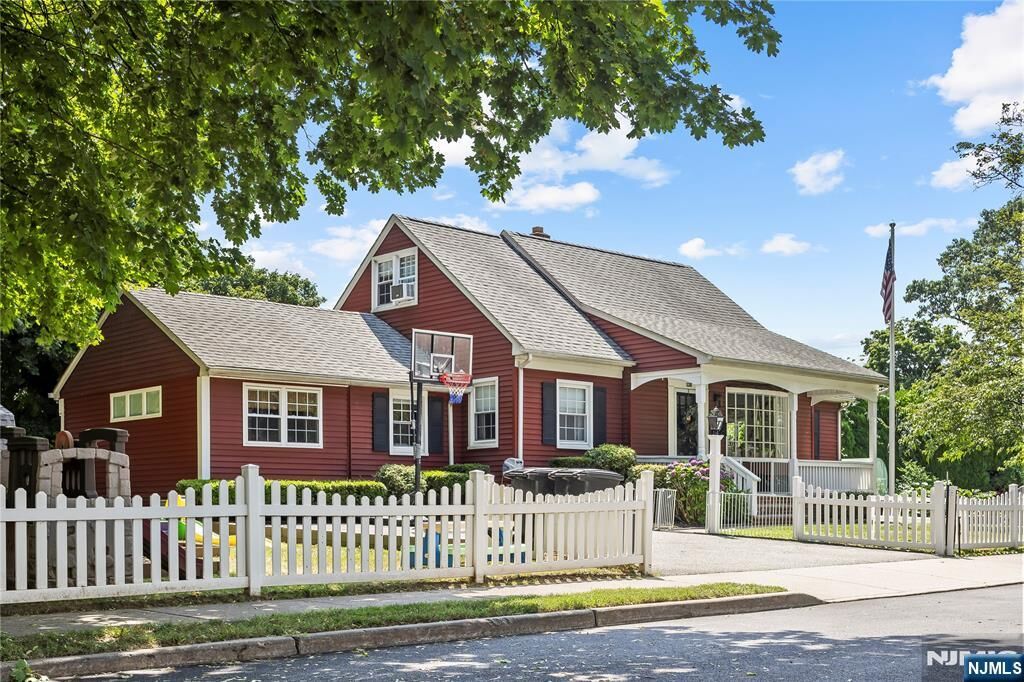 Property Photo:  138 Linwood Terrace  NJ 07012 