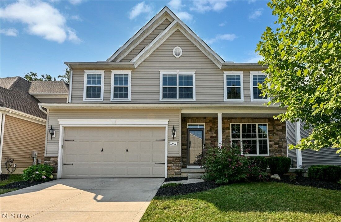 Property Photo:  12191 Edgebrook Drive  OH 44149 