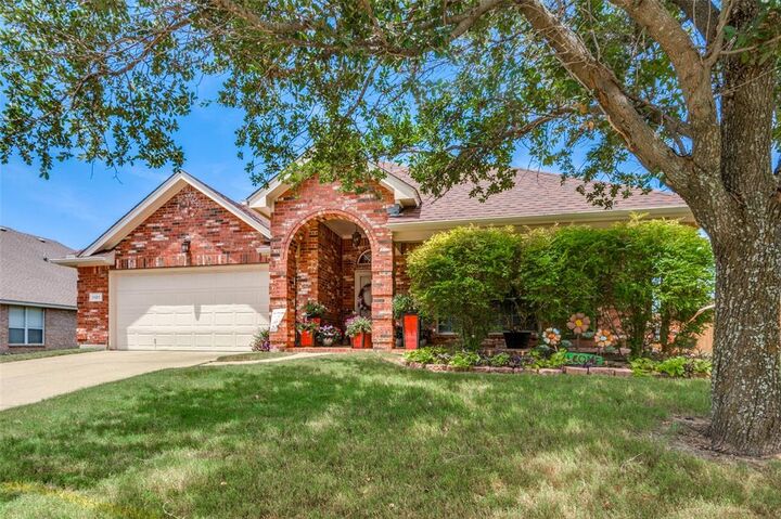 Property Photo: 1101 Eastbrook Drive TX 75154