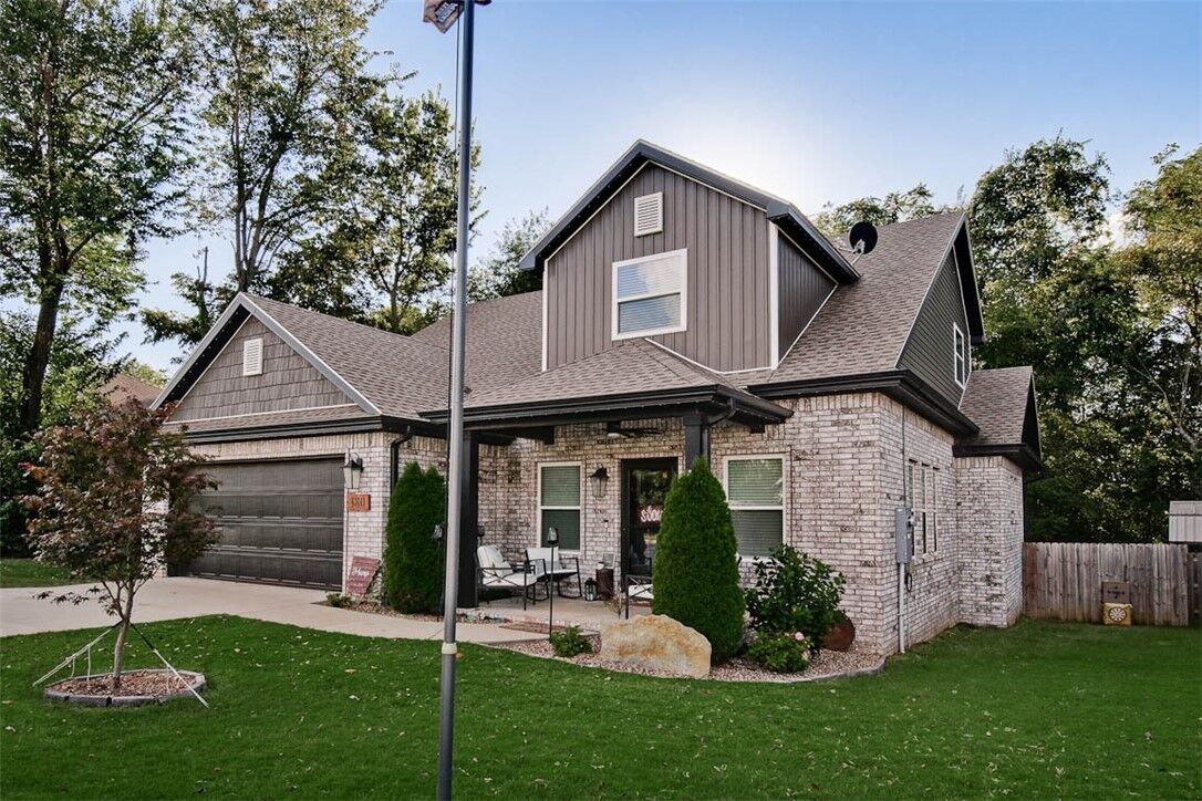 Property Photo: 380 W Kinniburgh Drive AR 72730