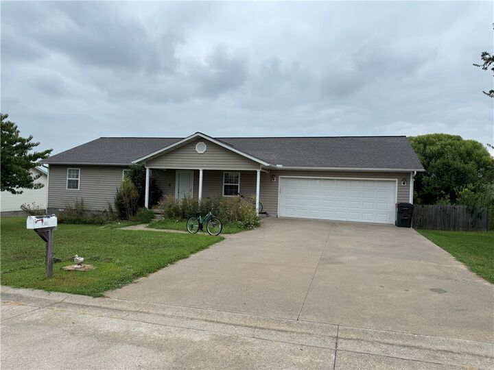 1306 Sunset Boulevard  Berryville AR 72616 photo