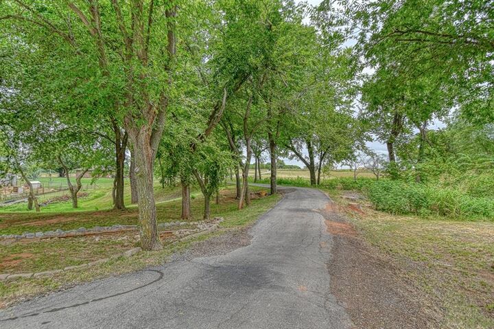 Property Photo:  1515 W Main Street  OK 73004 