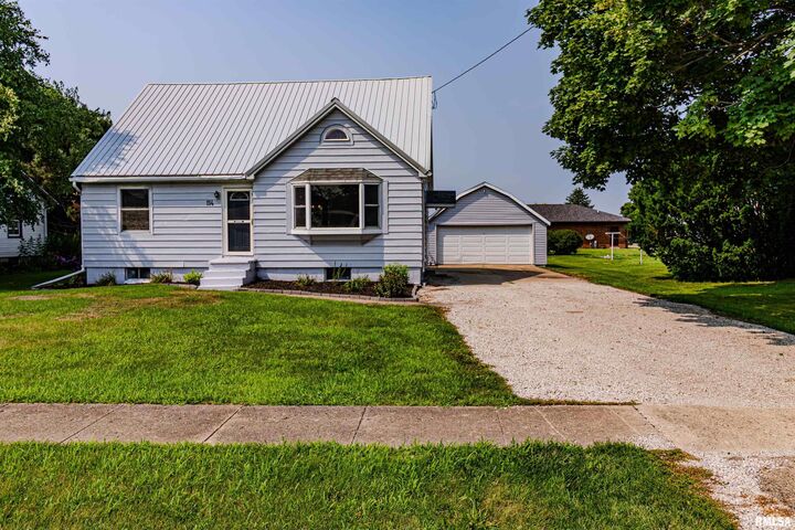 Property Photo: 114 E State Route 116 IL 61516