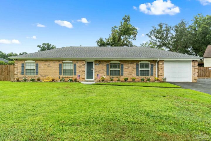 8288 Tippin Ave  Pensacola FL 32514 photo